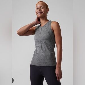 Athleta Foothill Seamless Tank in Grey, Size L
